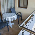 With Sea View Apartmán