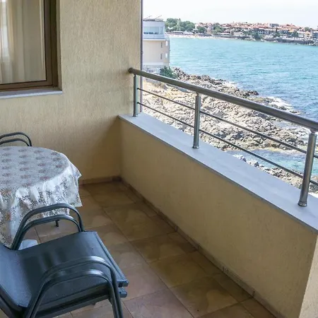 Appartamento With Sea View