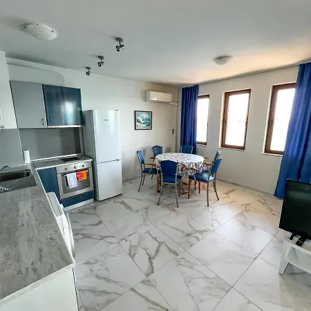 Apartmán With Sea View *